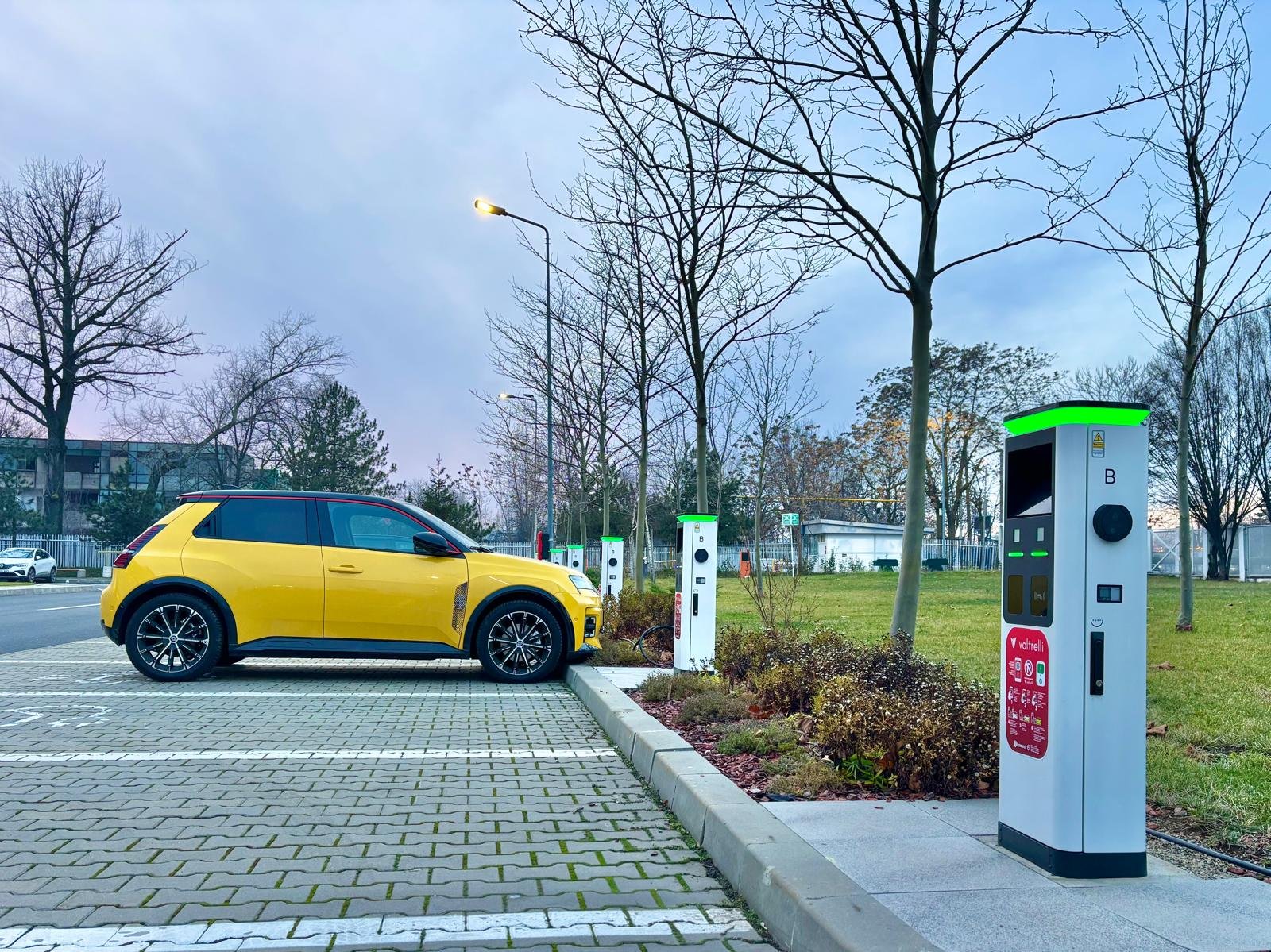 Voltrelli S-Series AC charger